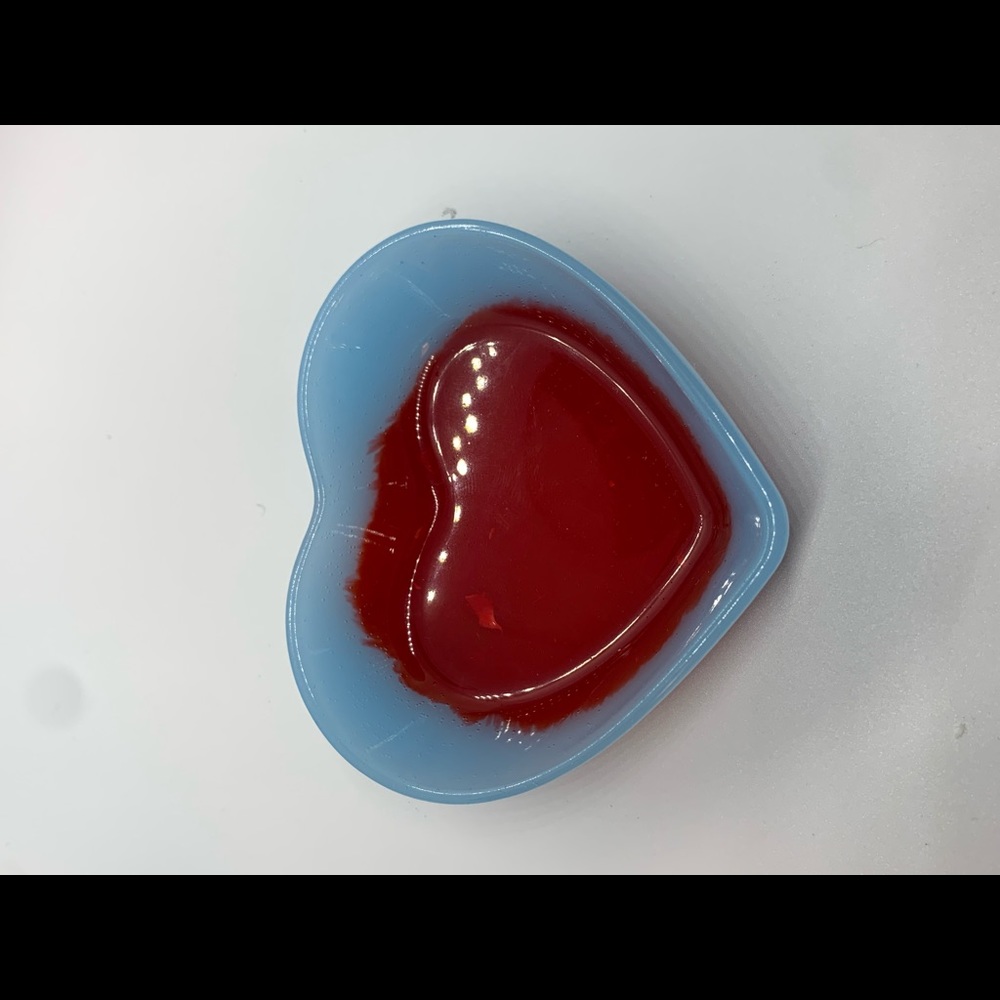 Heart Resin Ash Tray